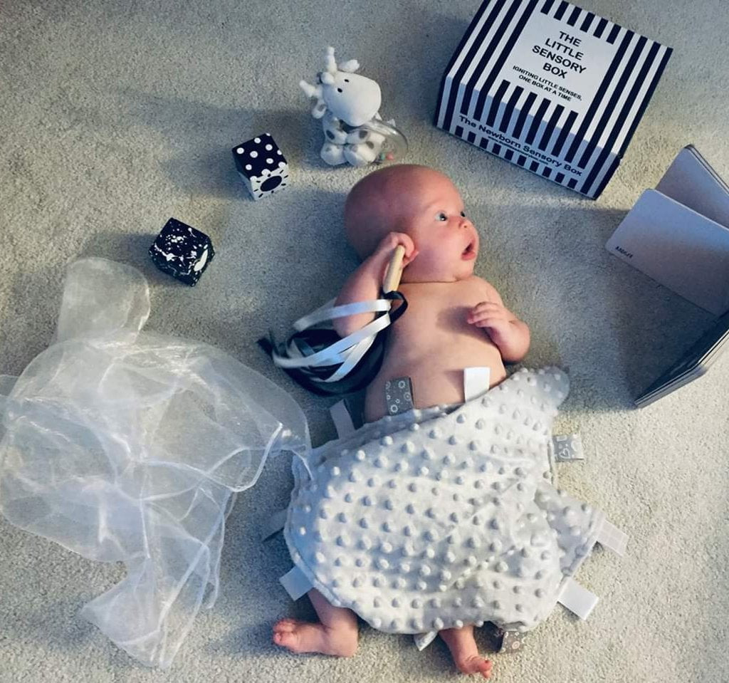 Why do babies need black and white toys?